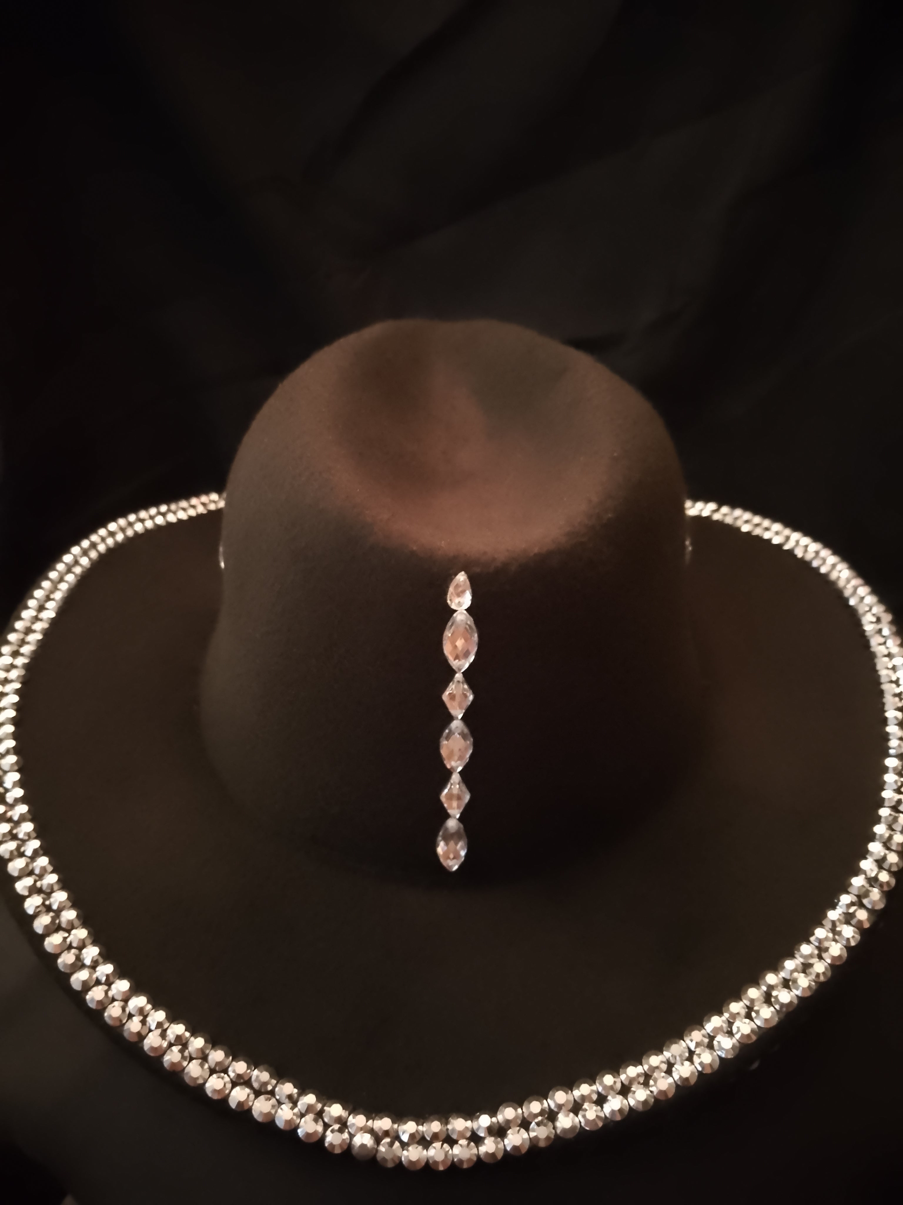 Show Stopper Elite Wide Brim Hat