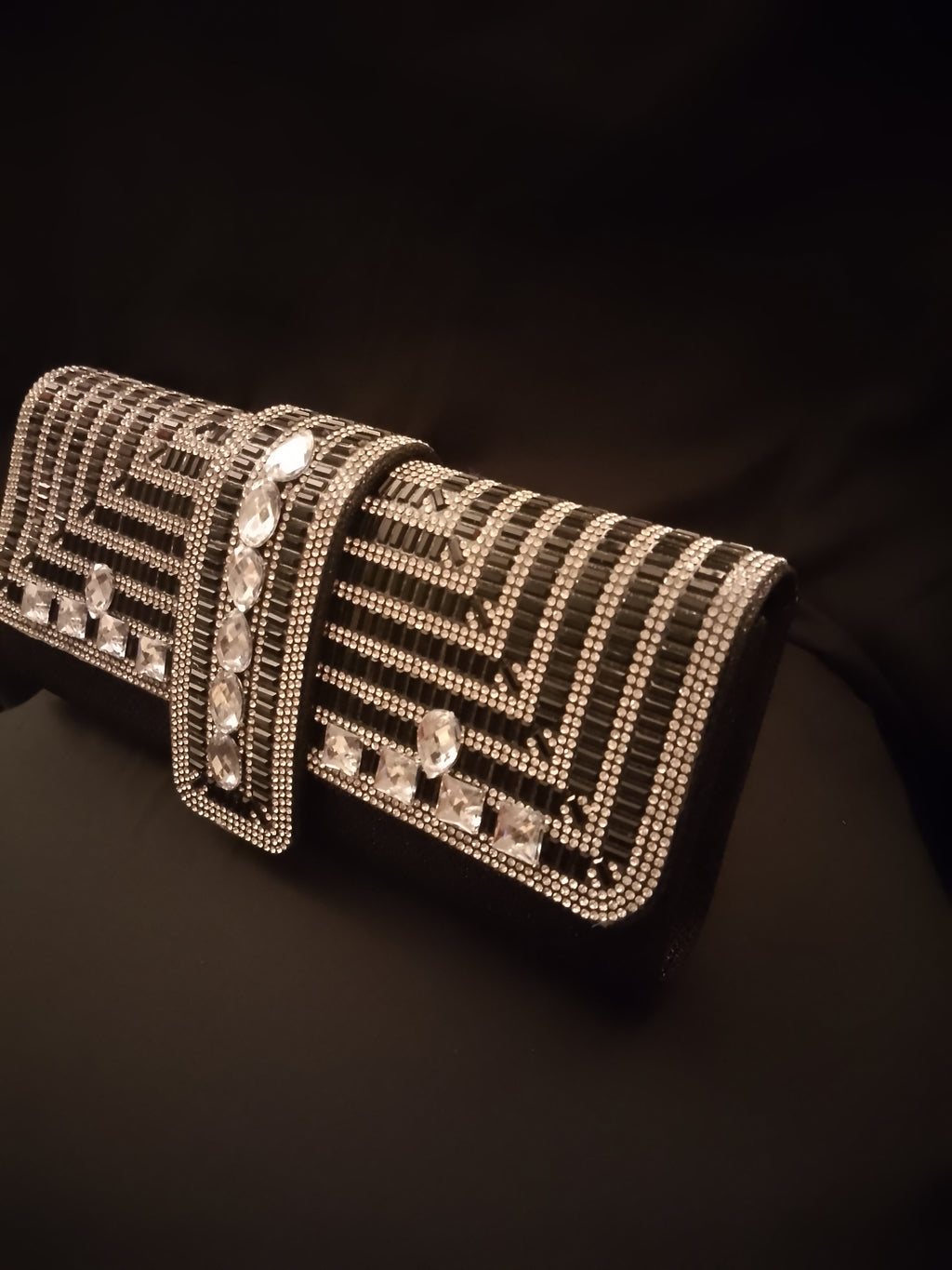 Glided Strut Hand Bag Clutch