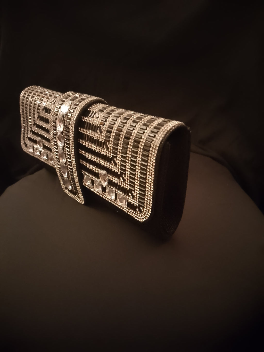 Glided Strut Hand Bag Clutch