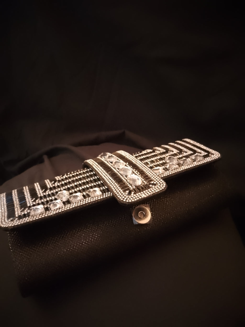 Glided Strut Hand Bag Clutch