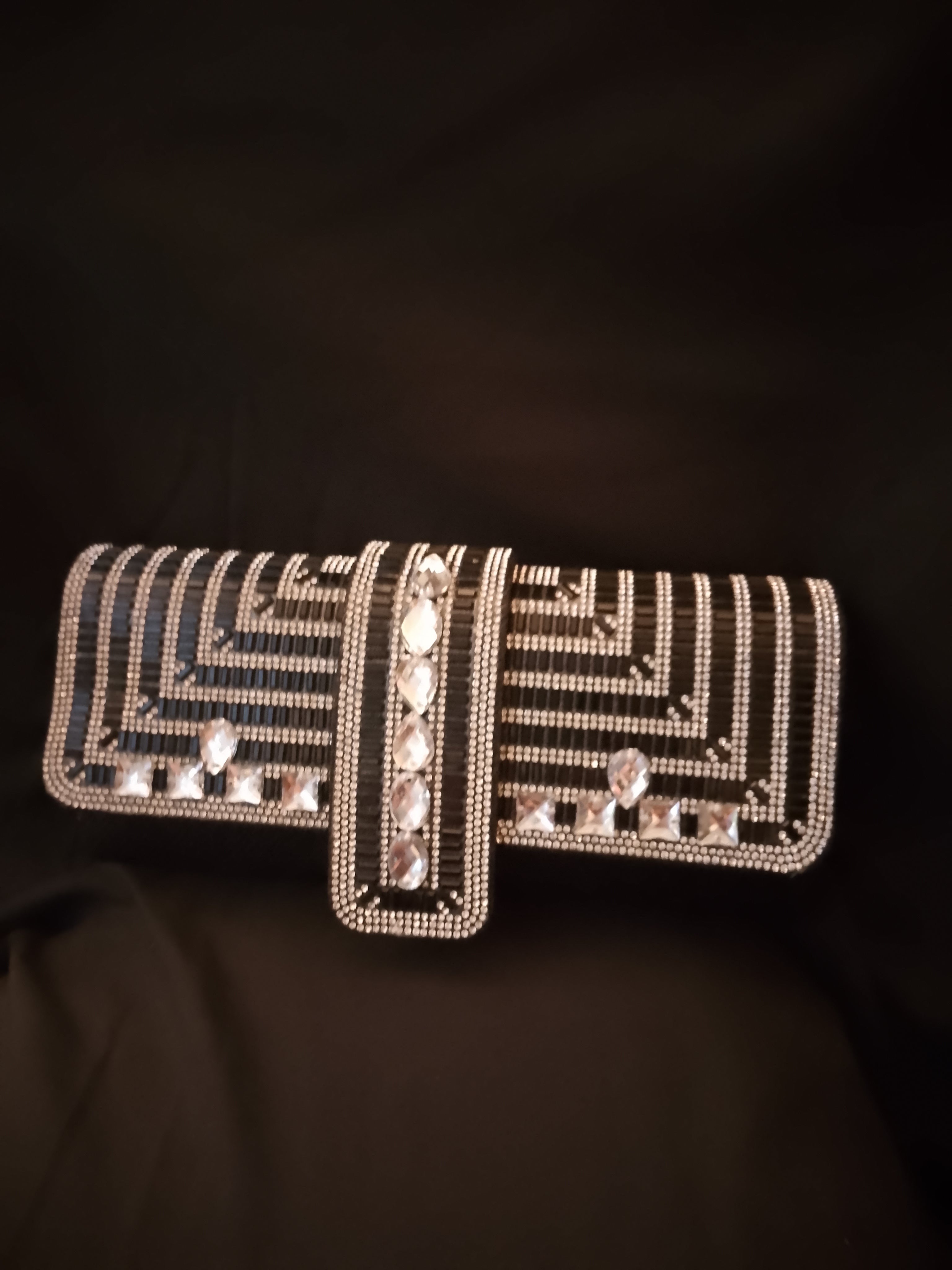 Glided Strut Hand Bag Clutch