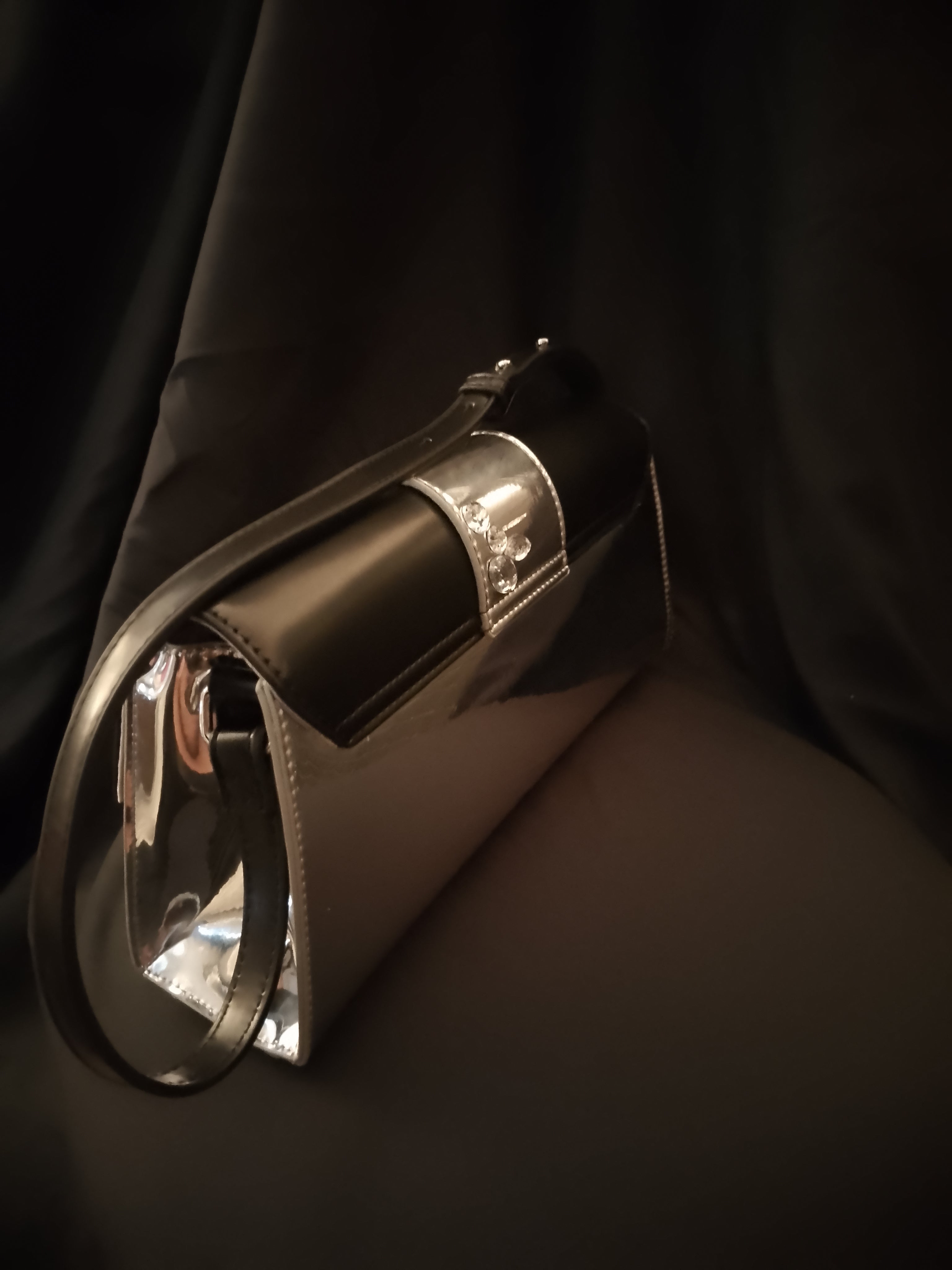 Imperial Black Chrome Platinum Regal Metallic Bag