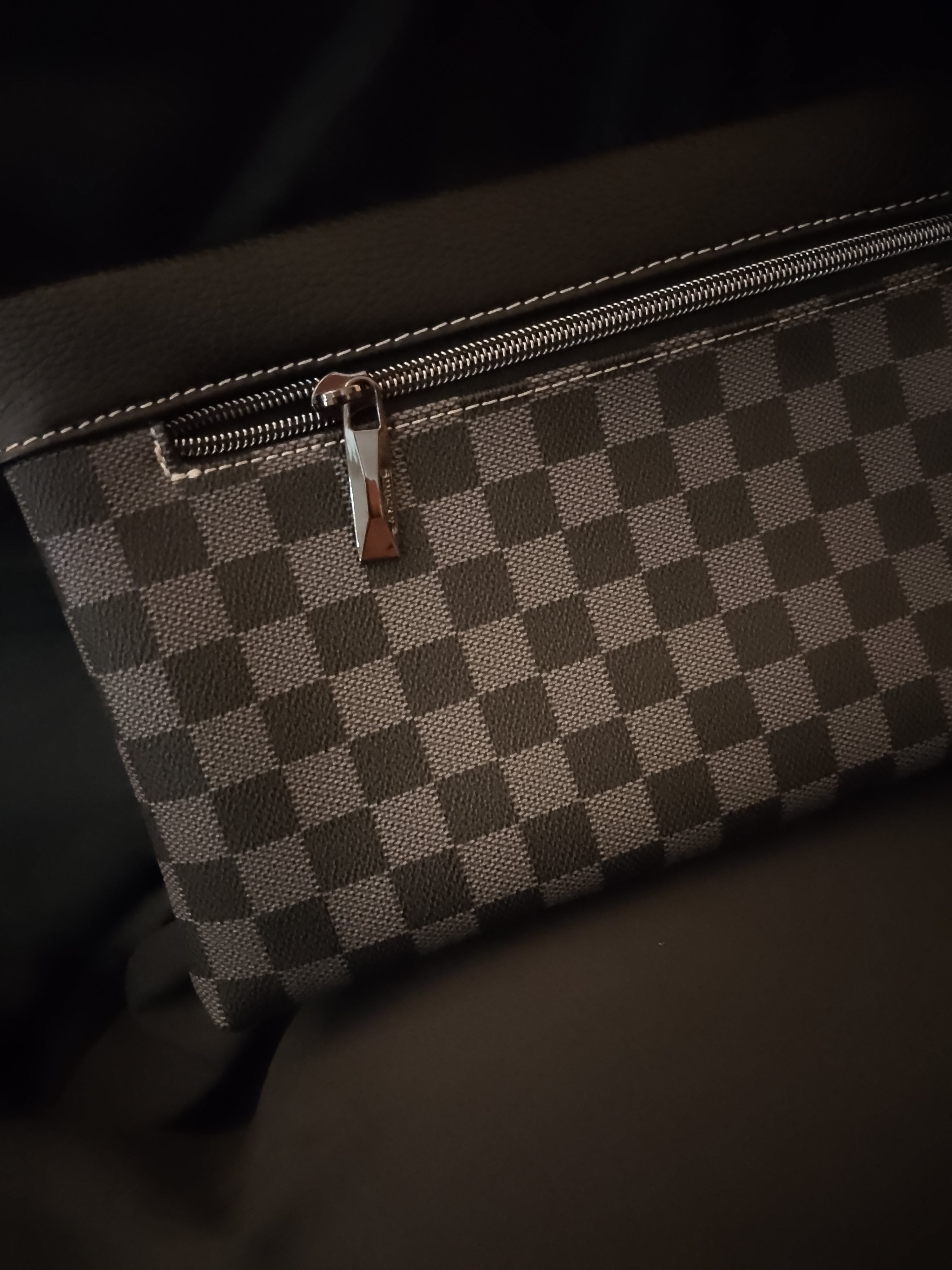 Oxford Cross Cut Grey Crimson Finish Line Clutch Hand Bag Silver Gem Studded Handle