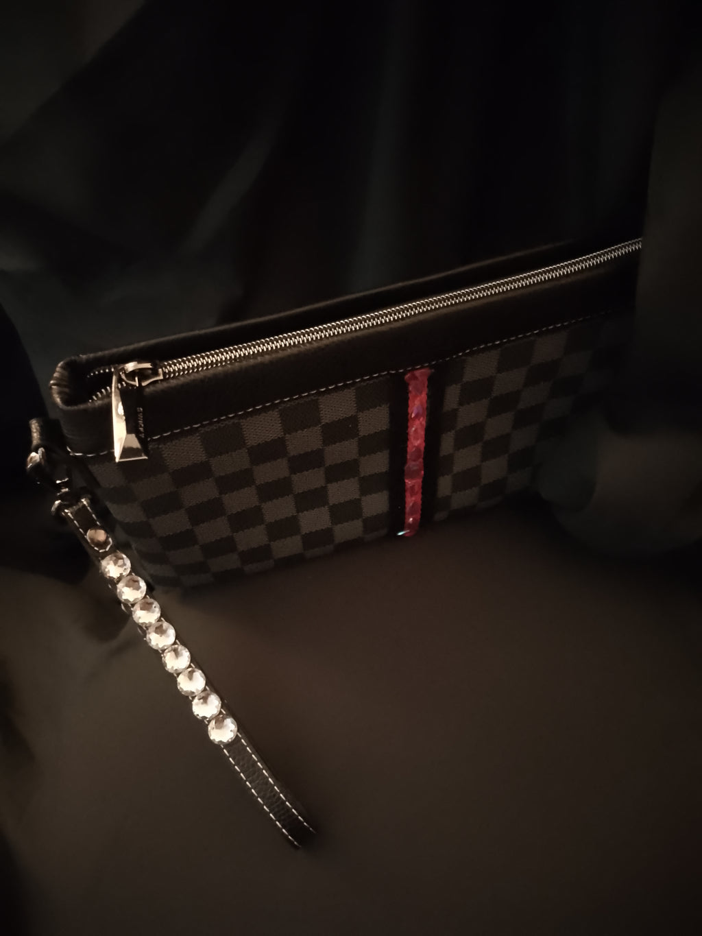 Oxford Cross Cut Grey Crimson Finish Line Clutch Hand Bag Silver Gem Studded Handle