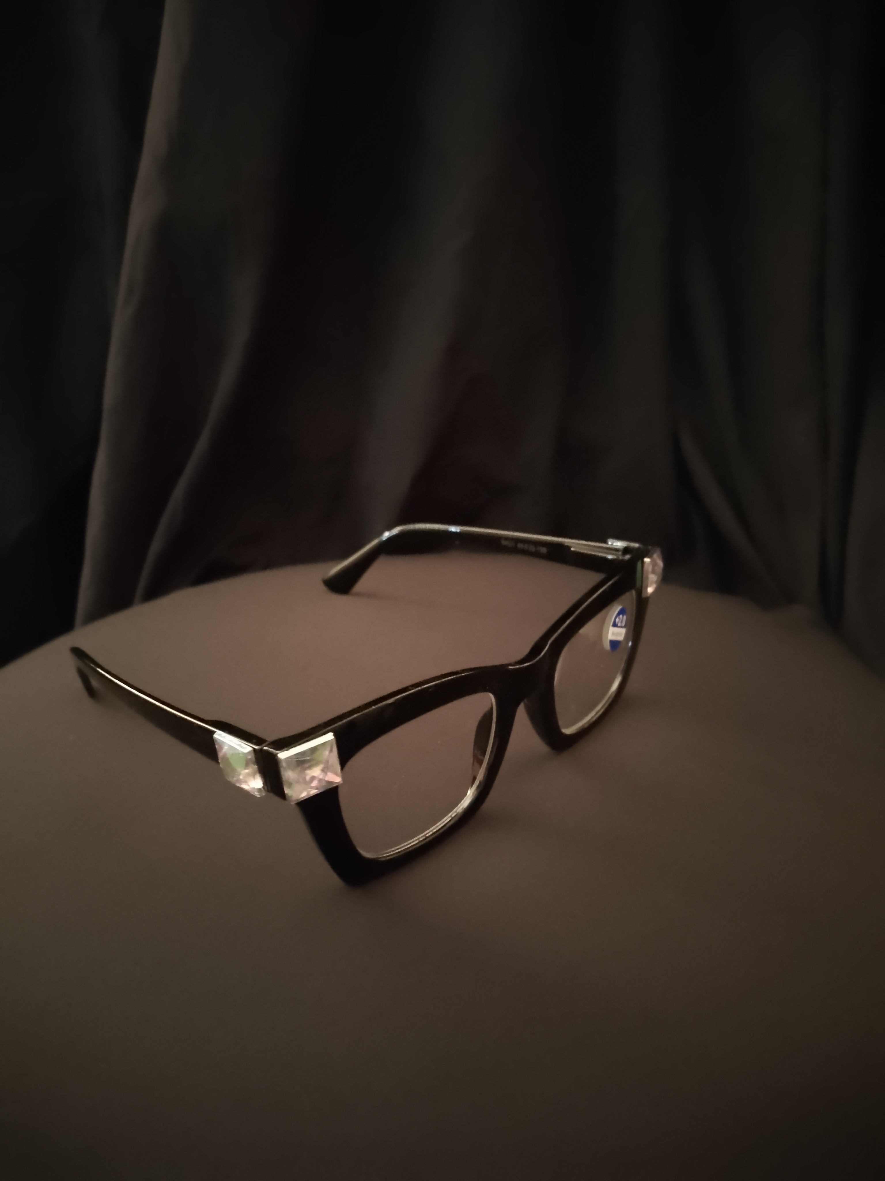 Meteor Prism Square Dynamic Readers Glasses (2.0 strength)