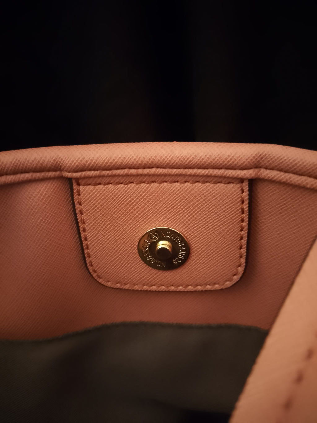 T - Peach Cobbler Large Long Handle Tote Bag