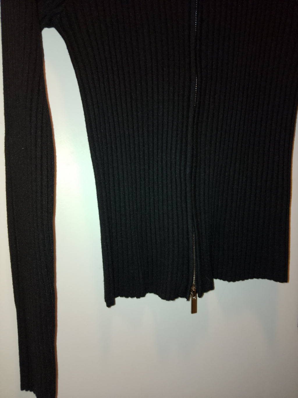 Classic Limited Edition Raven Black 2 Zippers Knit Sweater