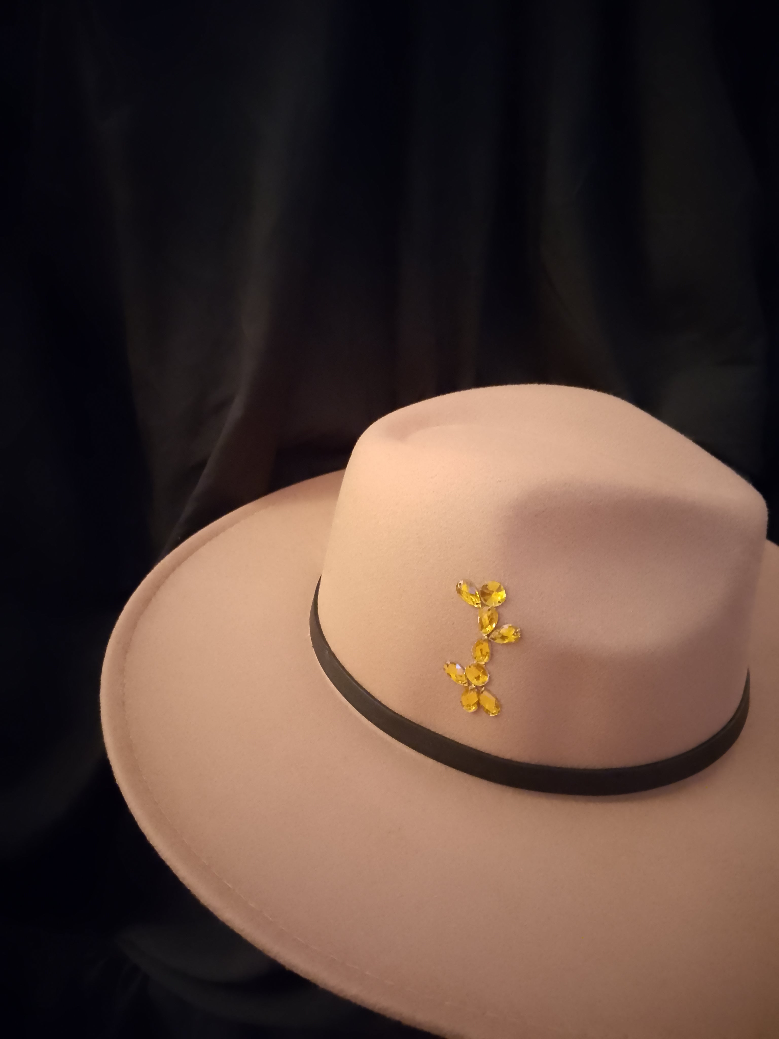 Champagne Premier Show Stopper Felt Wide Brim Hat