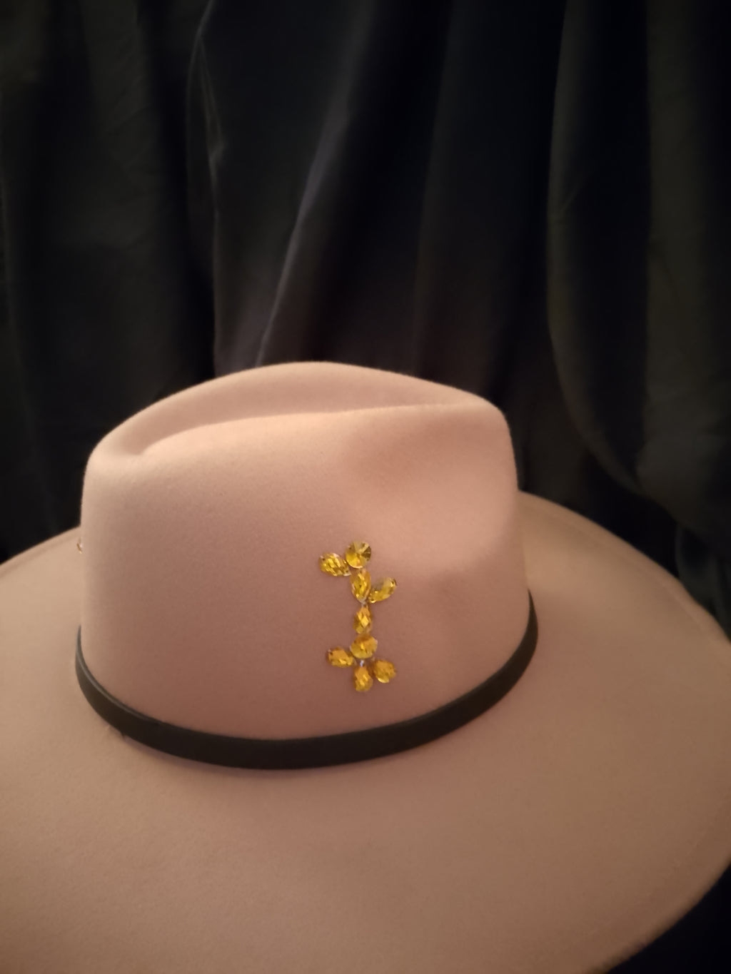 Champagne Premier Show Stopper Felt Wide Brim Hat