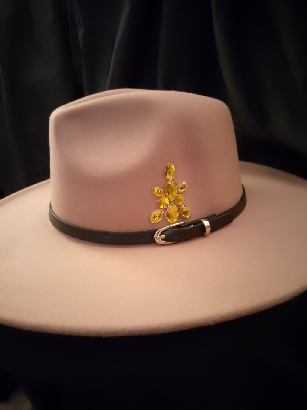 Champagne Premier Show Stopper Felt Wide Brim Hat