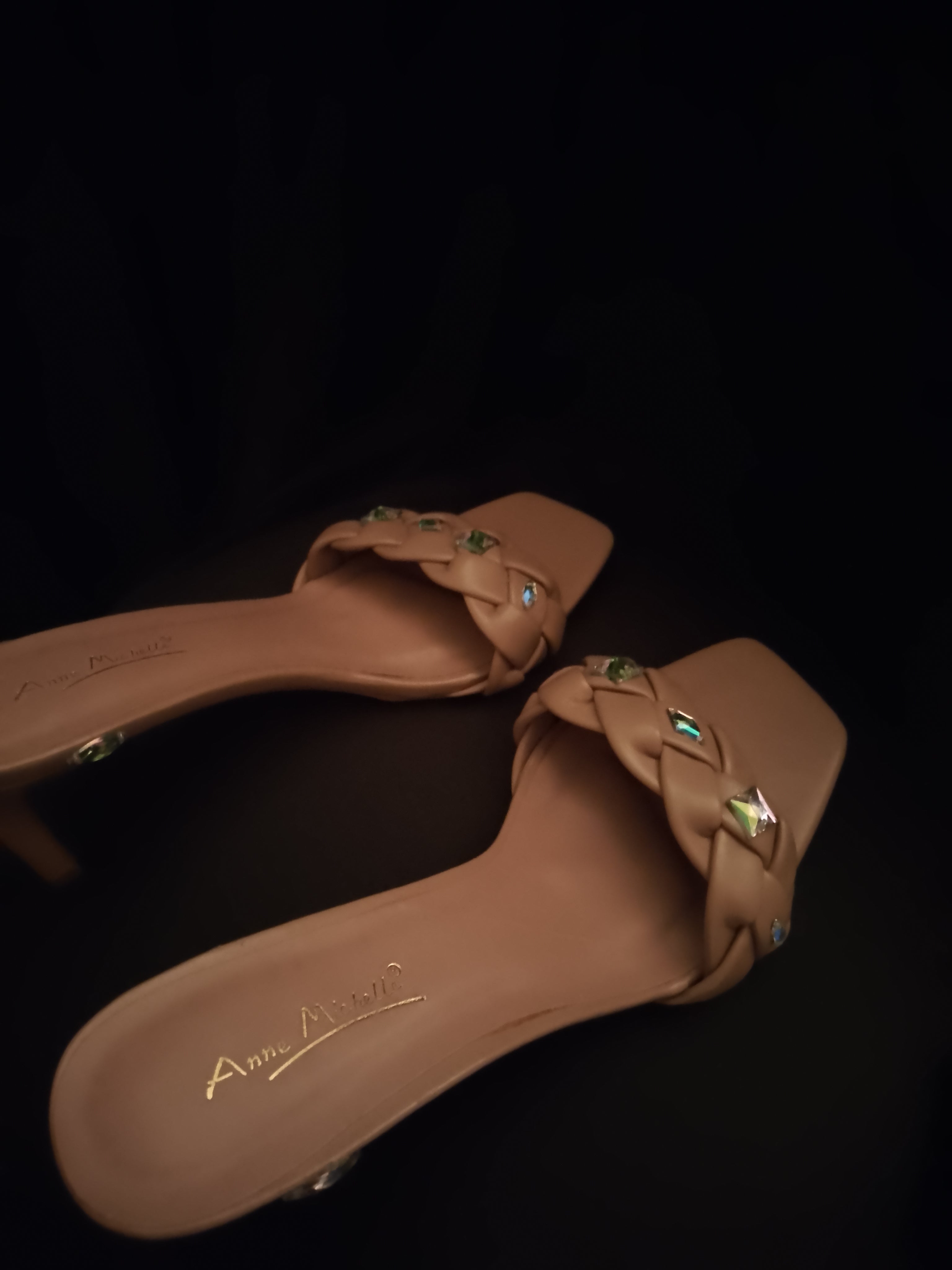 Prestige & Glowing Braid Pattern Caramel Nude Kitten Heels