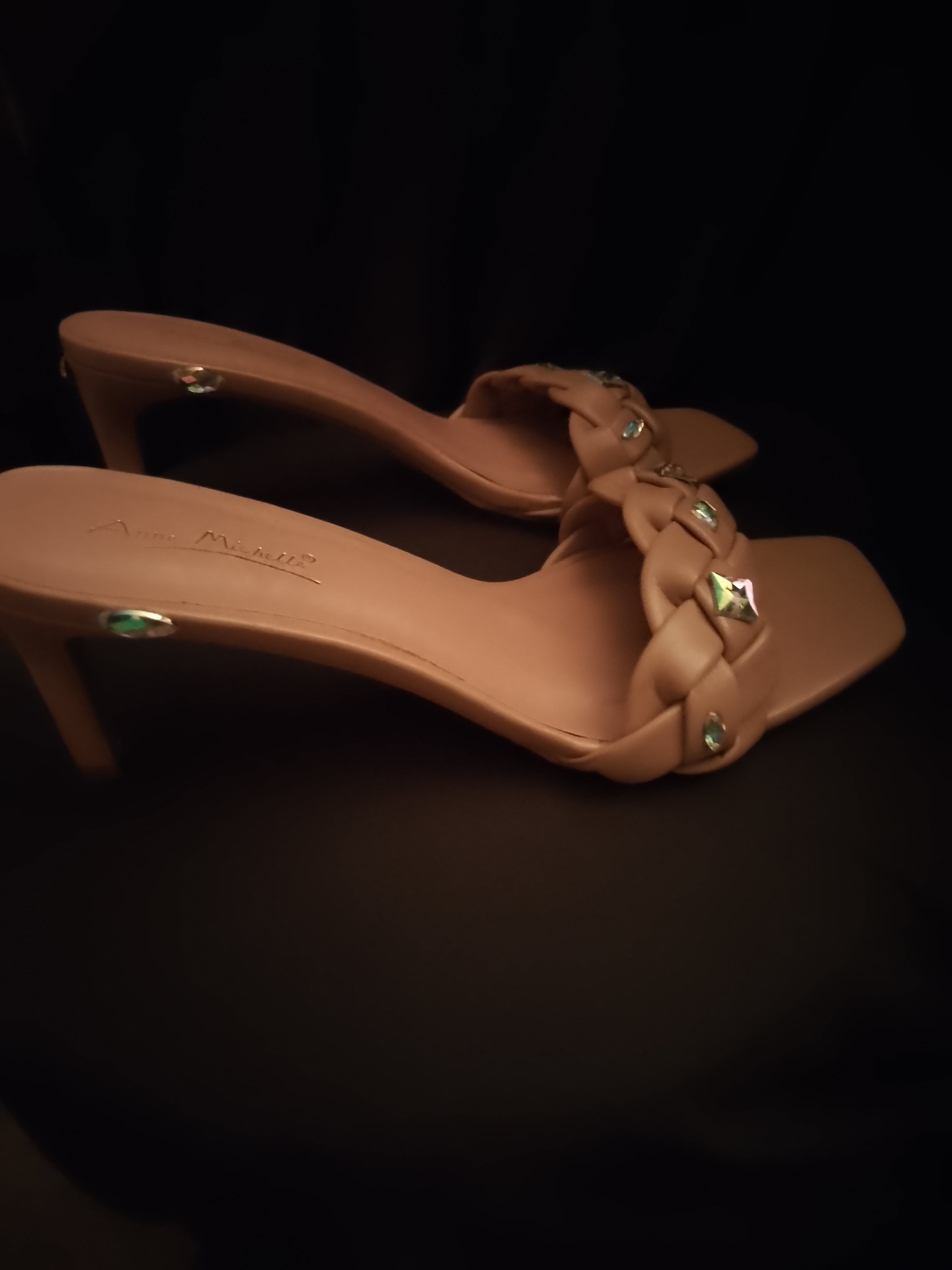 Prestige & Glowing Braid Pattern Caramel Nude Kitten Heels