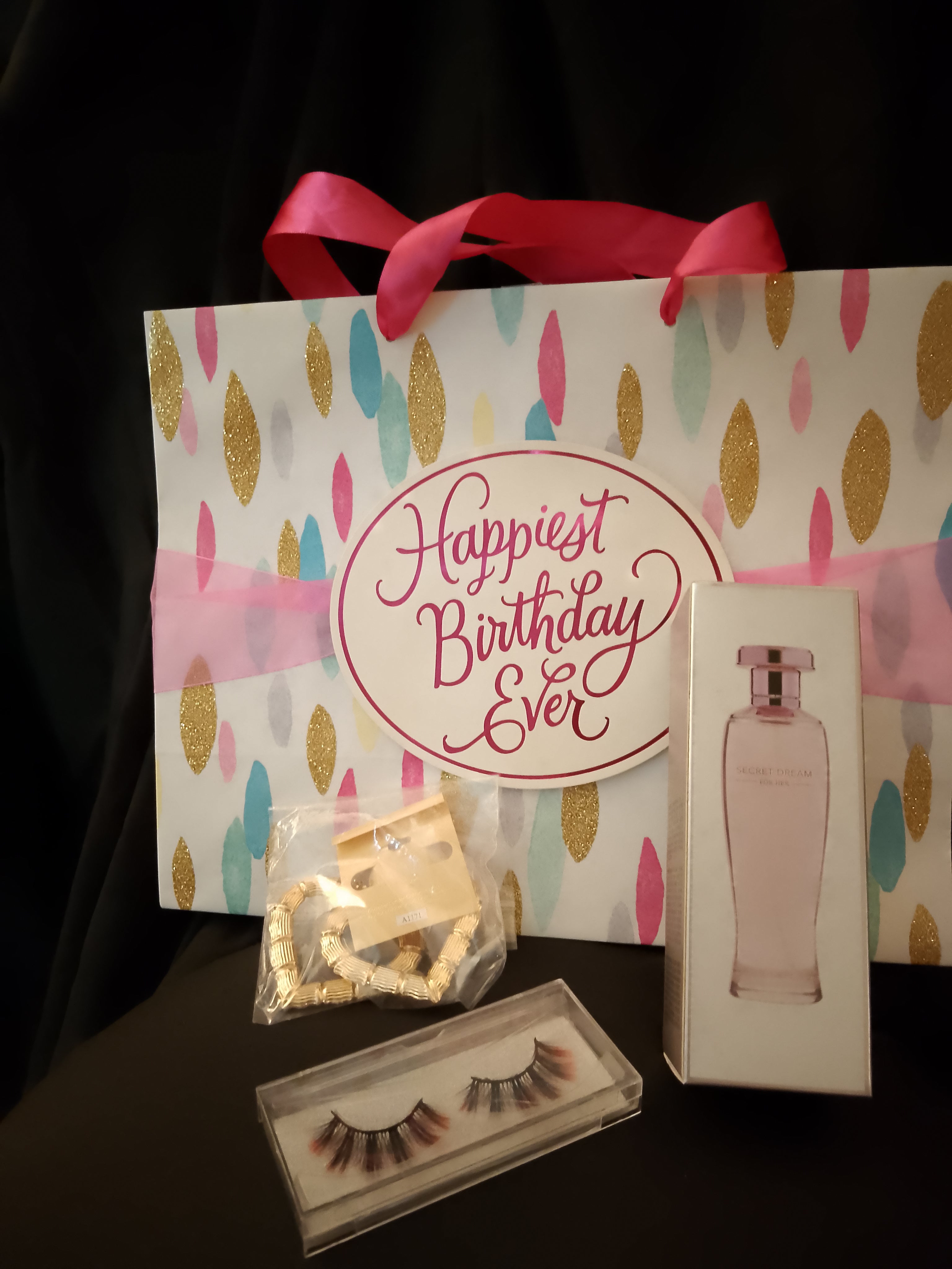 Go & Glow Bundles #504 - Women - Spray Perfume, Birthday Gift Bag, Eyelashes, Gold Earrings