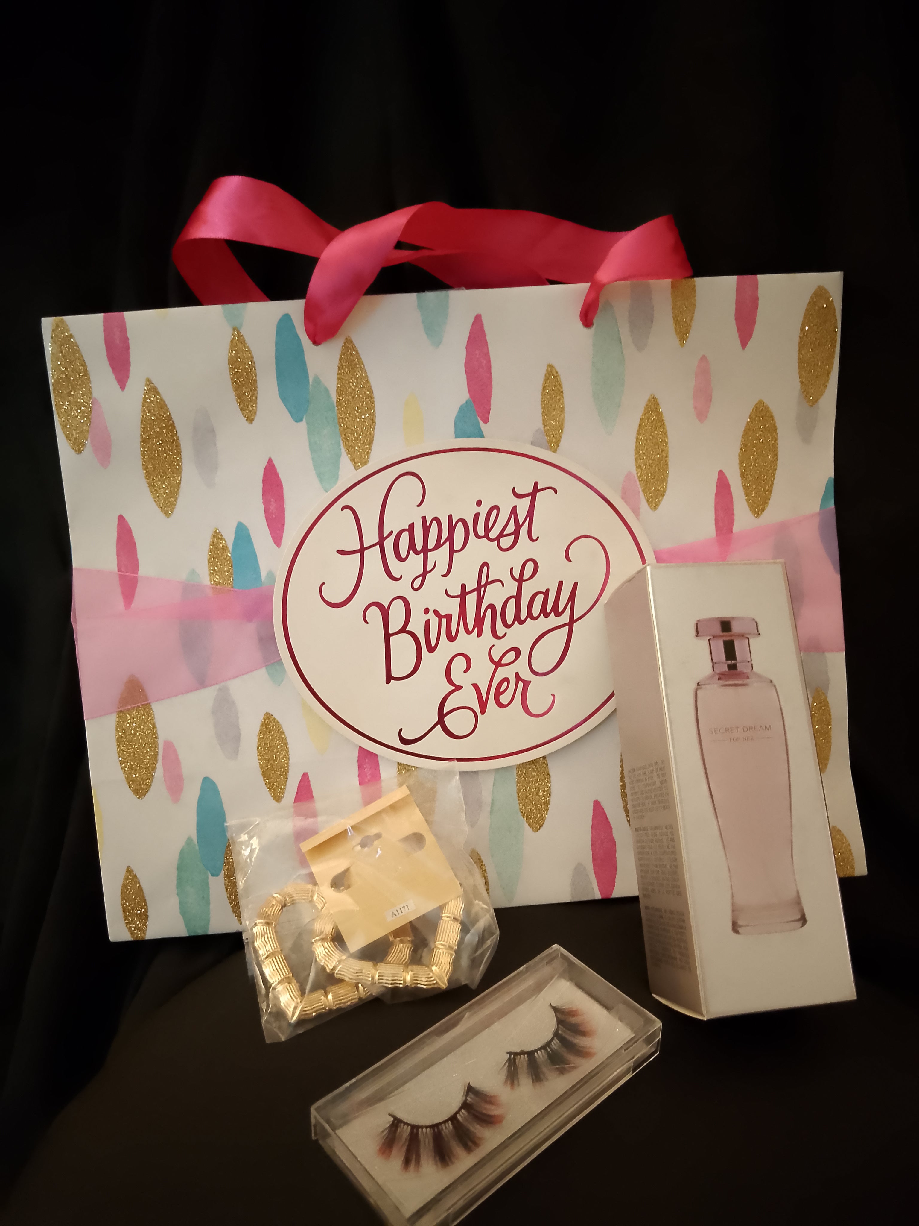 Go & Glow Bundles #504 - Women - Spray Perfume, Birthday Gift Bag, Eyelashes, Gold Earrings