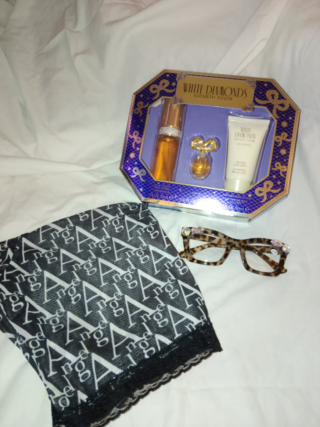 Go & Glow Bundle #501 - Women - Perfume & Body Lotion, +1.25 Reading Glasses, Evening Wear Shorts