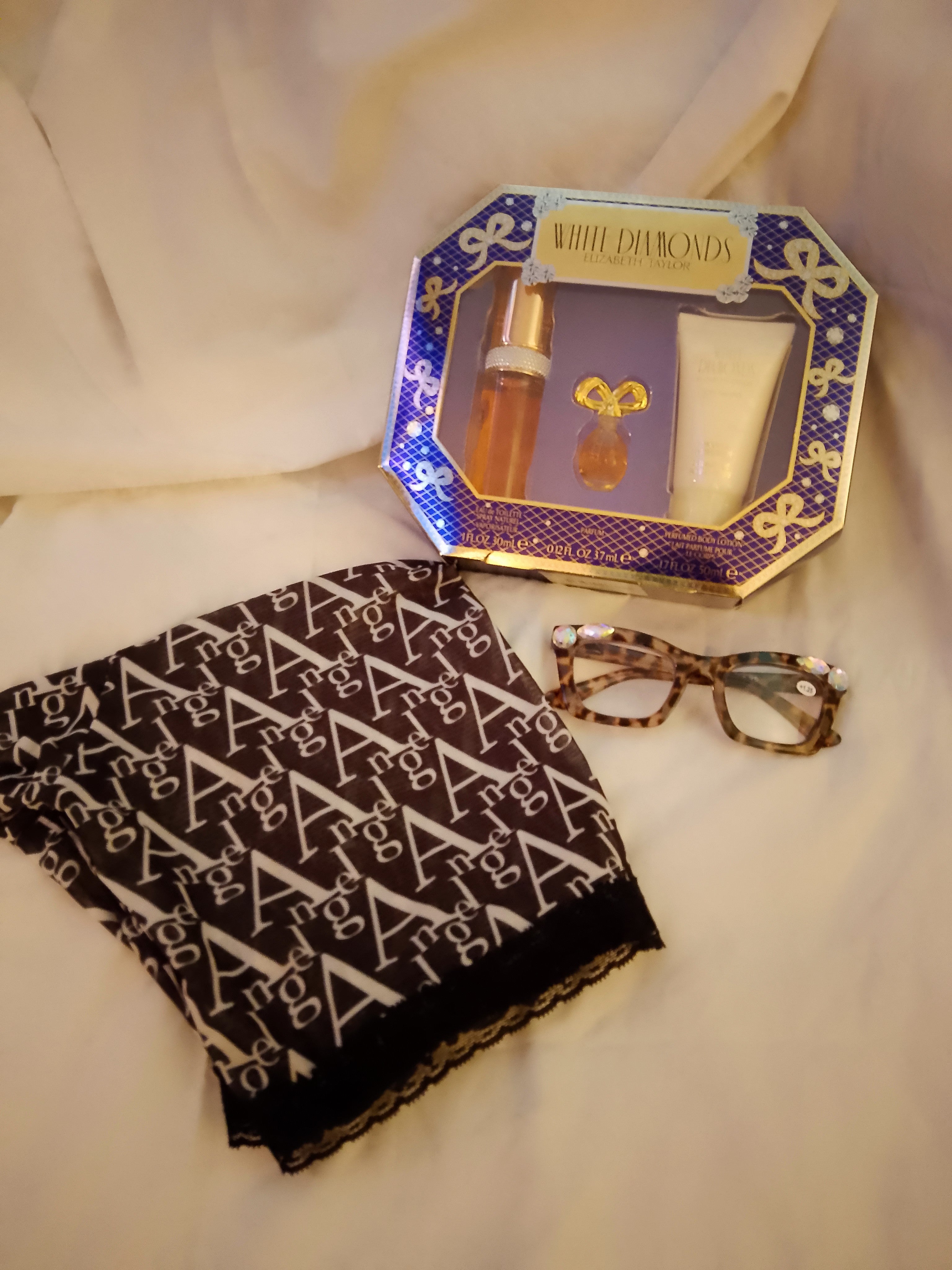 Go & Glow Bundle #501 - Women - Perfume & Body Lotion, +1.25 Reading Glasses, Evening Wear Shorts