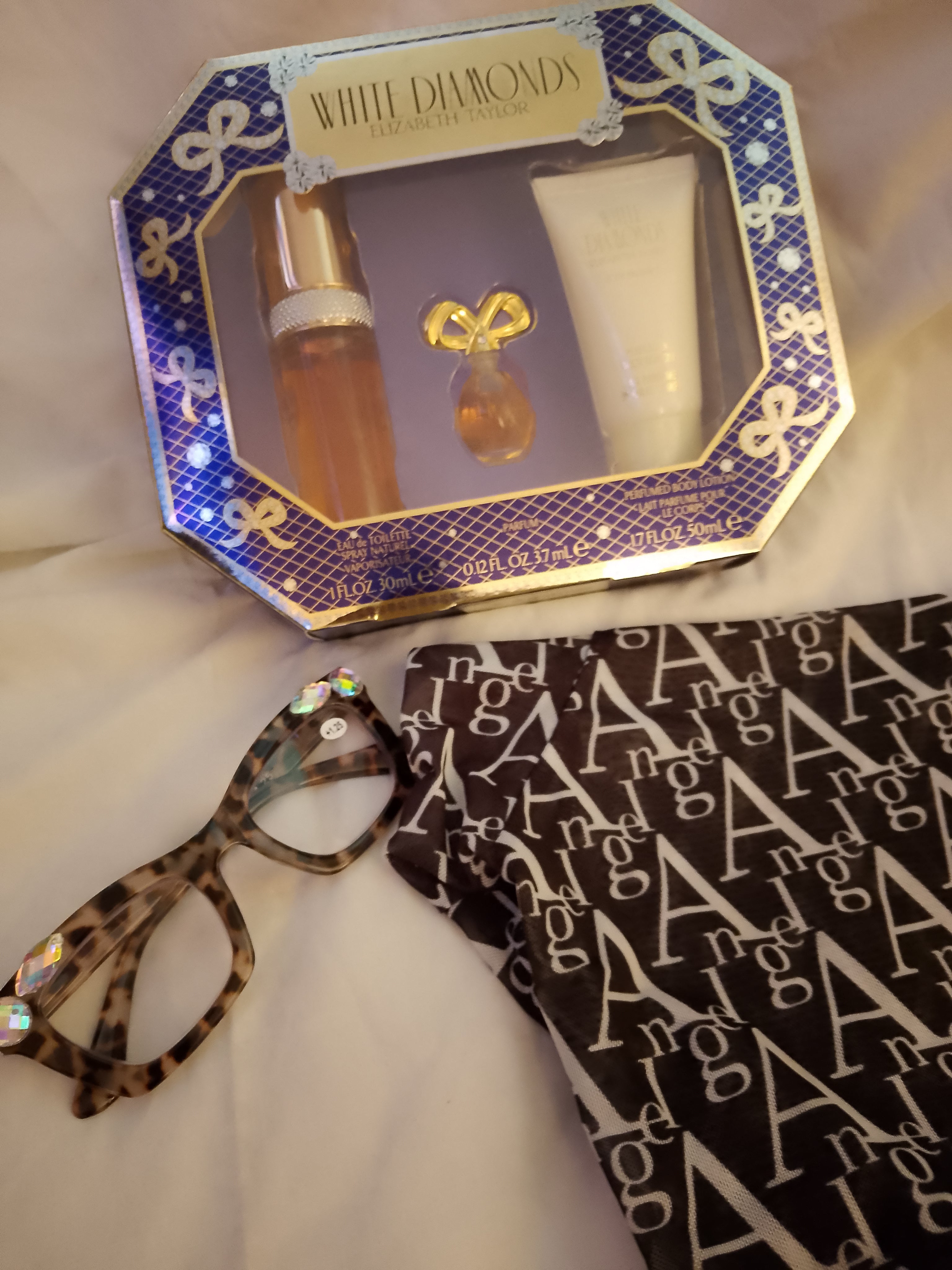 Go & Glow Bundle #501 - Women - Perfume & Body Lotion, +1.25 Reading Glasses, Evening Wear Shorts