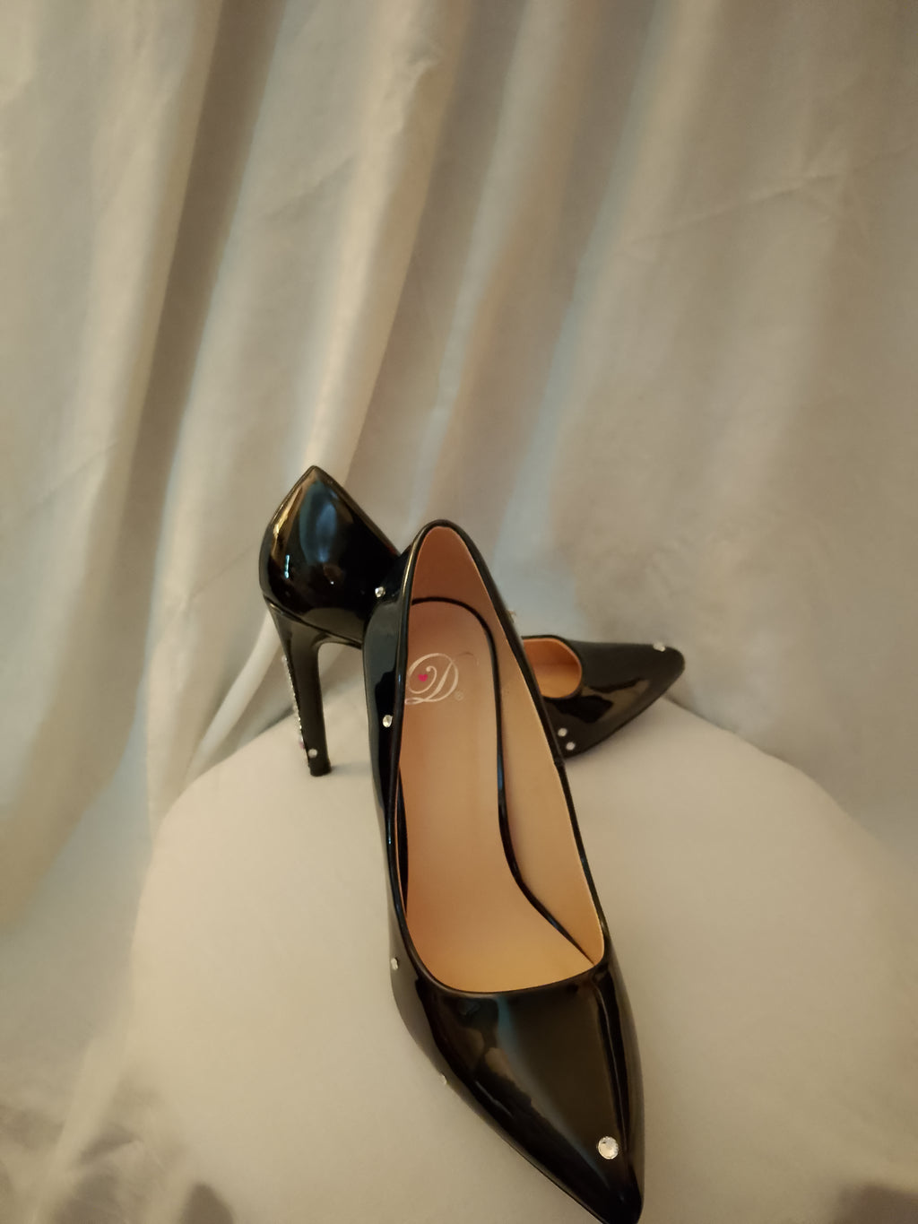 Work Of Art Black Patent Leather Heels Pumps