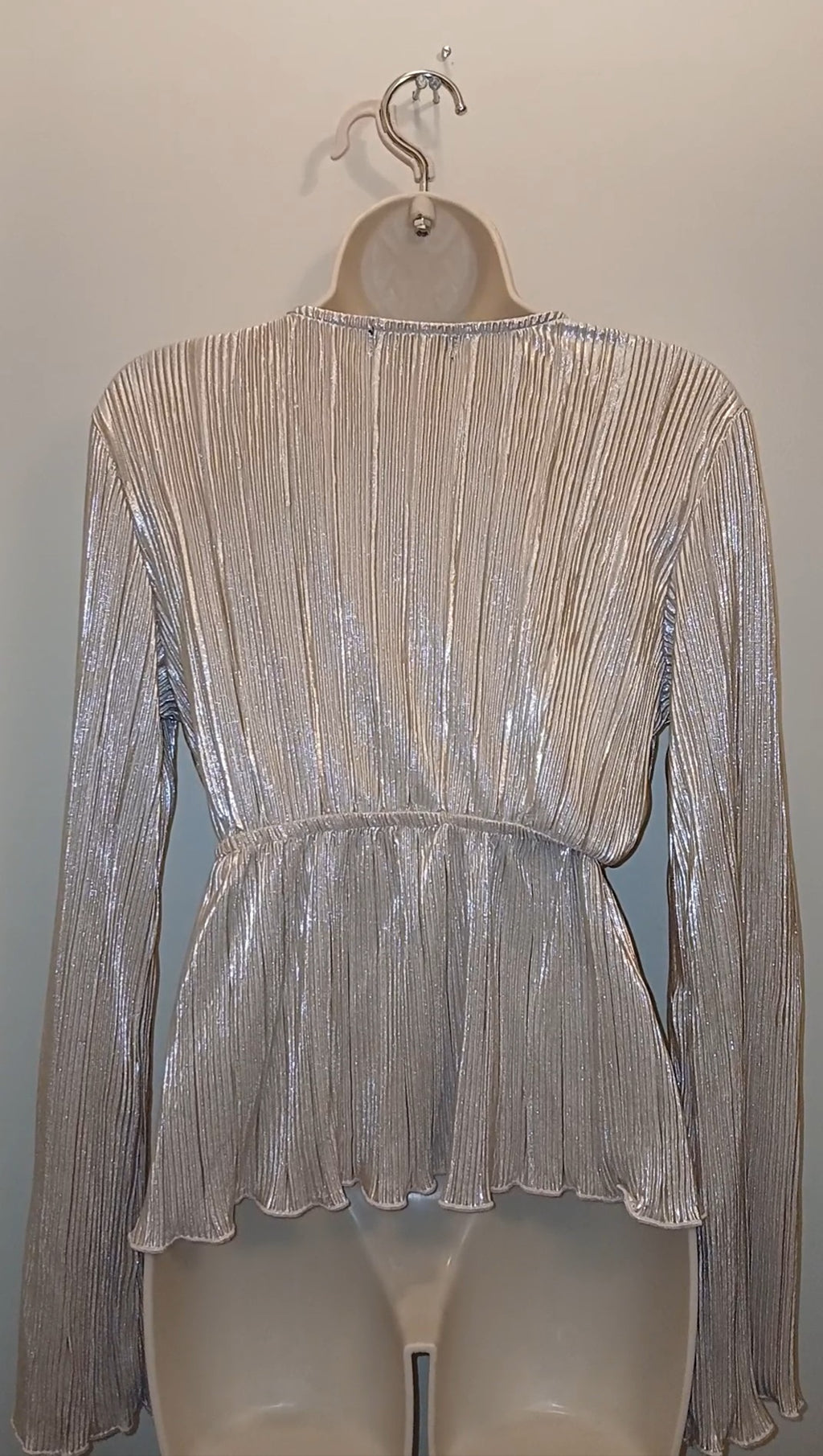 Glowing Pearl Light Women's Flared Long Sleeve Blouse