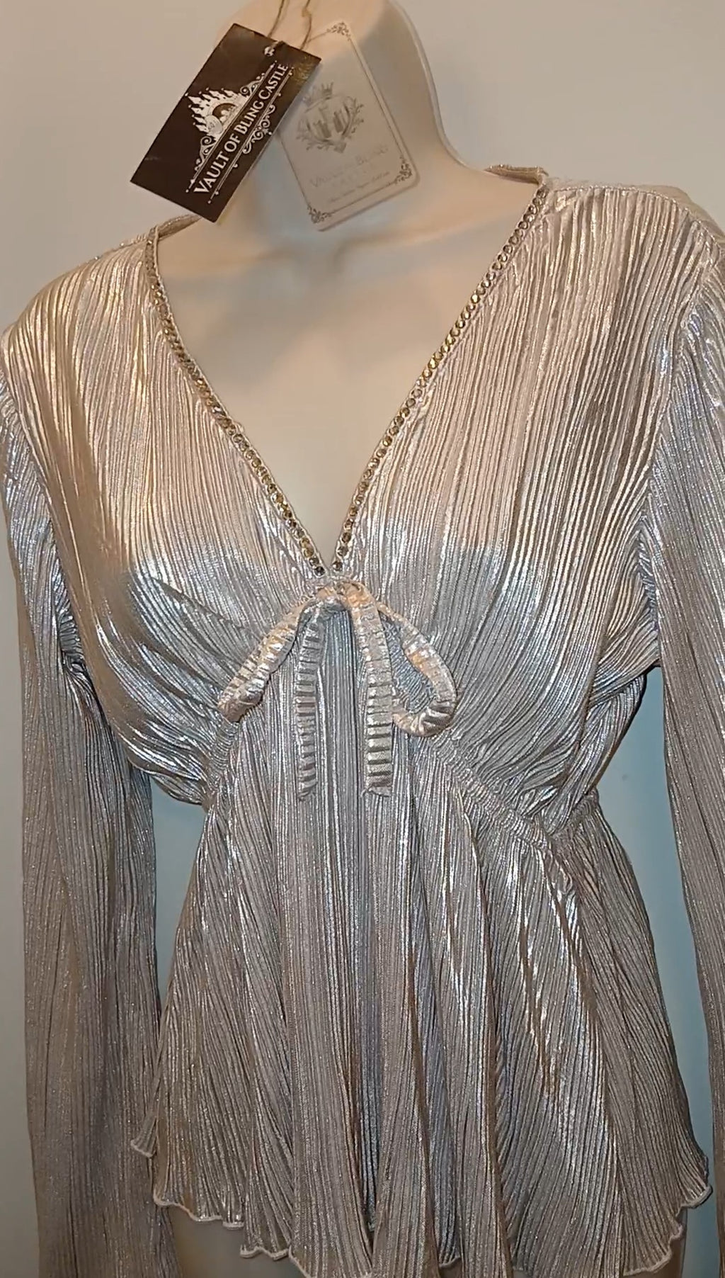 Glowing Pearl Light Women's Flared Long Sleeve Blouse
