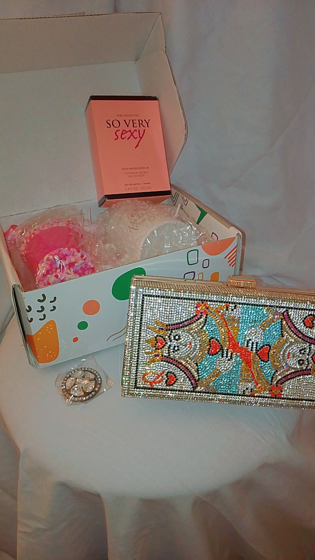 Go & Glow Bundles #506  - Women - Bling Card Clutch Bag, Attachable Cellphone Handle, Mug & Gift cup