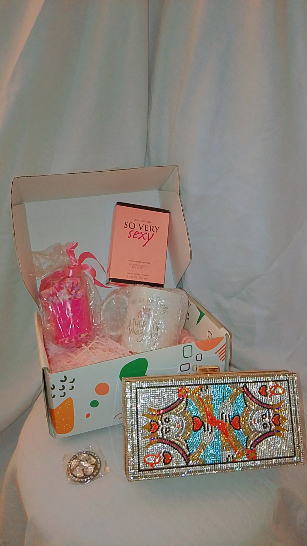 Go & Glow Bundles #506  - Women - Bling Card Clutch Bag, Attachable Cellphone Handle, Mug & Gift cup