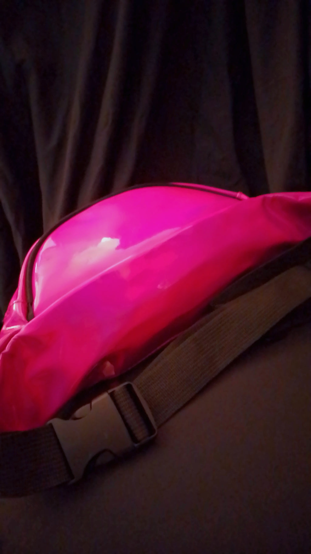 Strolling Gloss & Style Metallic Hologram Hot Pink Fanny Pack Waist Strap Pouch Bag