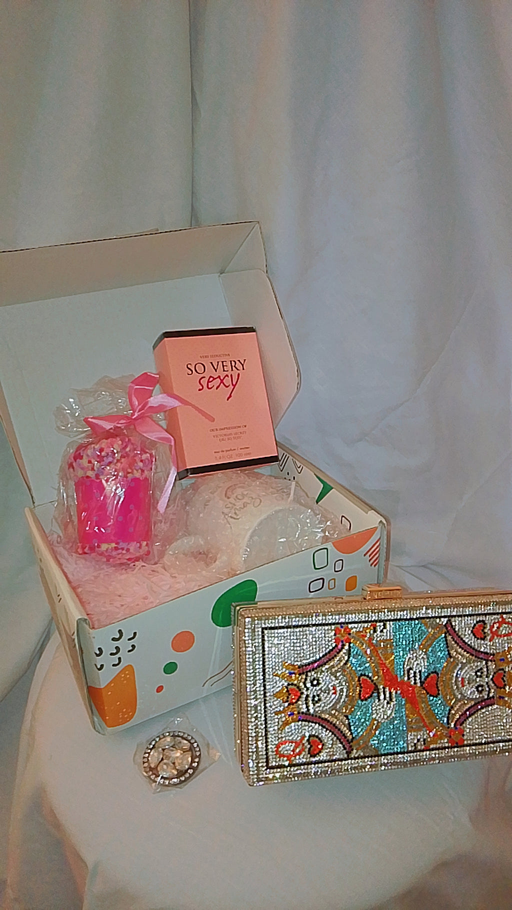 Go & Glow Bundles #506  - Women - Bling Card Clutch Bag, Attachable Cellphone Handle, Mug & Gift cup