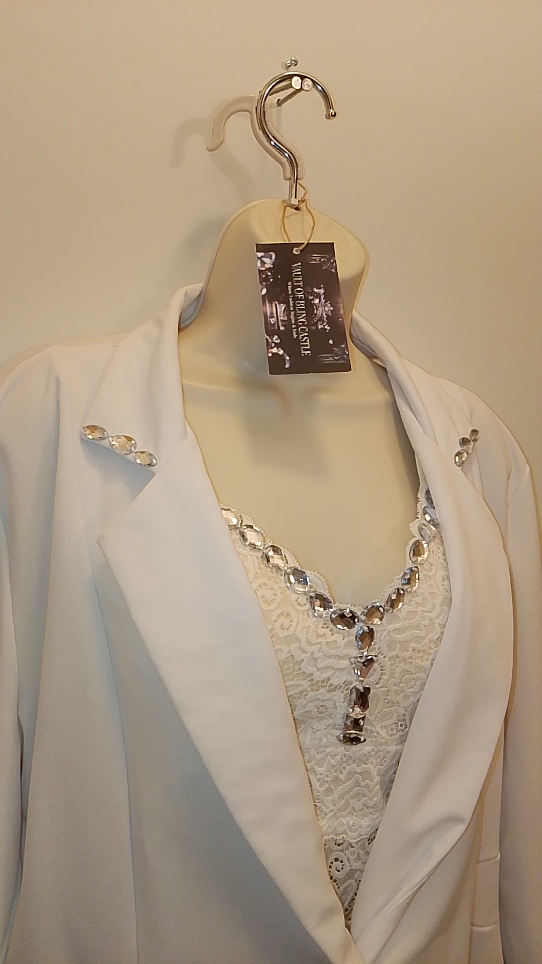 Model In Full Bloom Women's White Blazer & Padded camisole Top Set